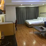 Nomo Service Apartment The Legend