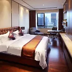 Estay Apartment Poly Central Pivot Gz