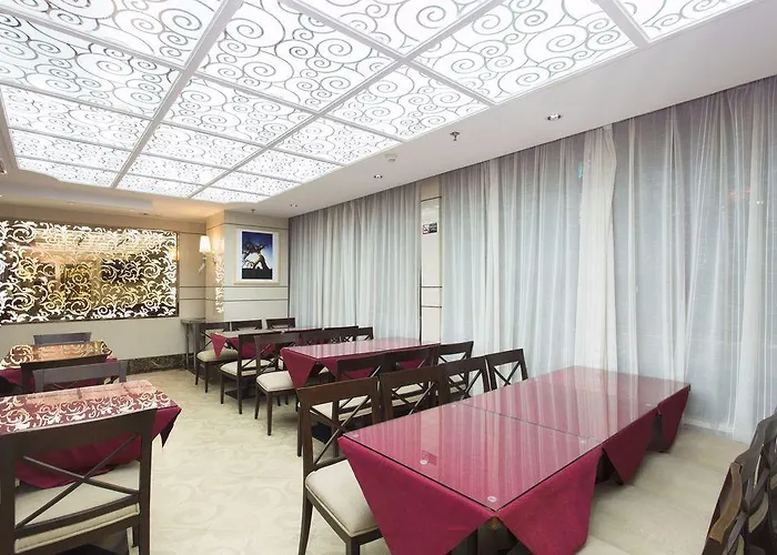 Kaiserdom Hotel Huayue