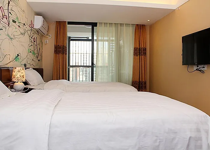 Aohua International Apartment Hotel