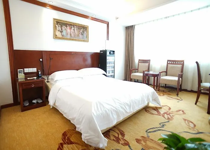 Vienna Hotel Guangzhou Yunbao