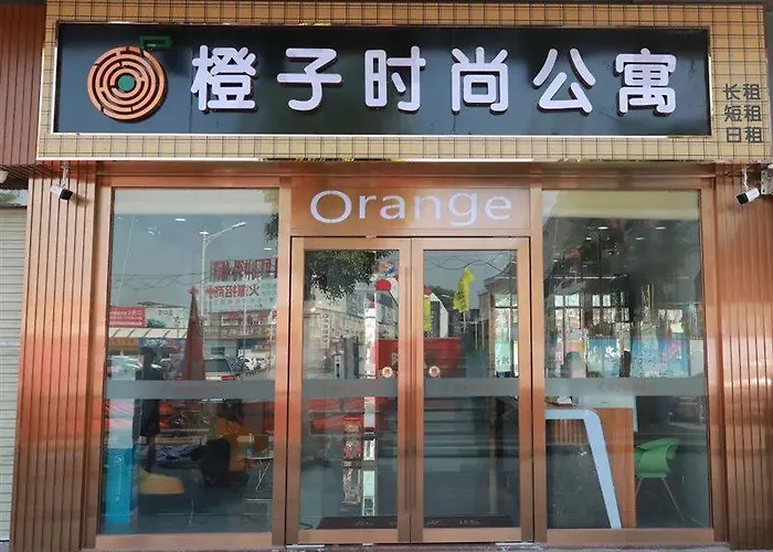 Orange Fashion Apartment