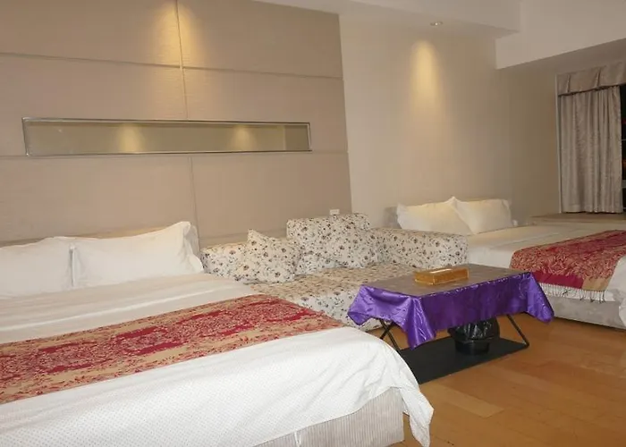 Yoyo Wales Apartment