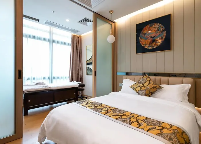Cloud Land Apartment 翡翠华庭