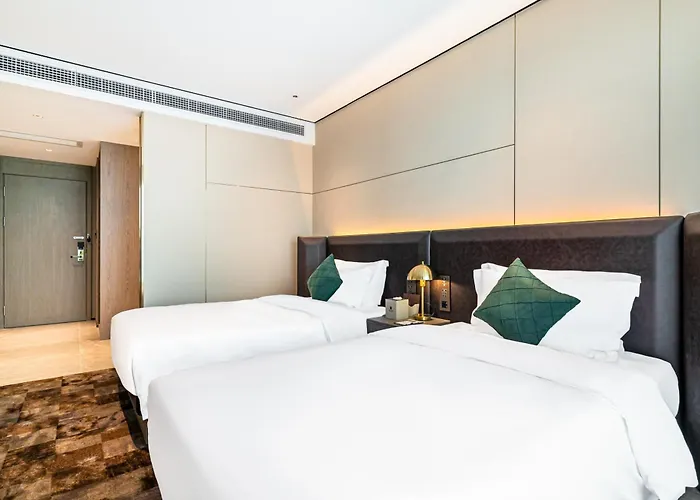Jun Ming Happy World Yishang Plus Hotel, Guangzhou