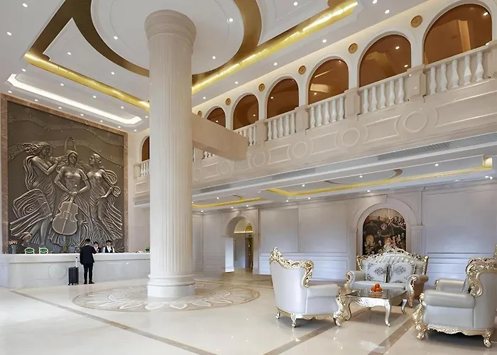 Vienna Hotel Guangzhou Huadu Sunac Cultural Tourism City Shiling