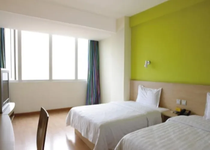 7 Days Inn Guangzhou Nansha Plaza Branch