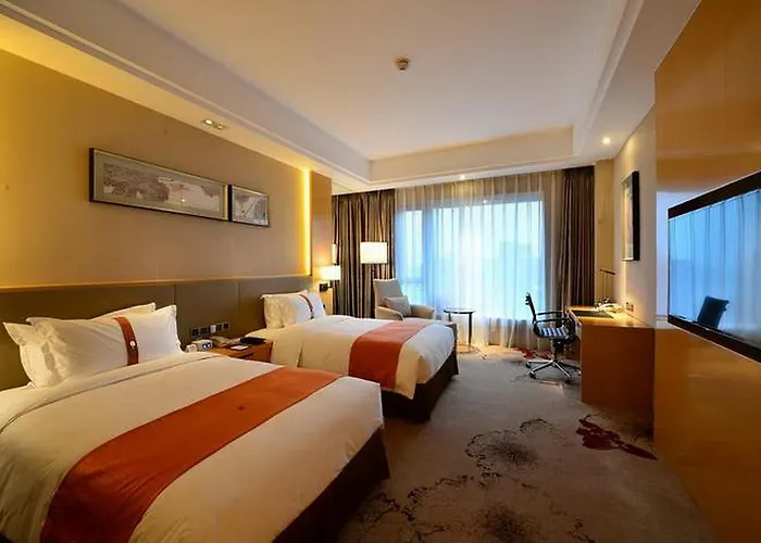 Guangzhou South Railway Station Number One Apartment