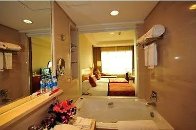 Ramada Plaza Hotel Guangzhou