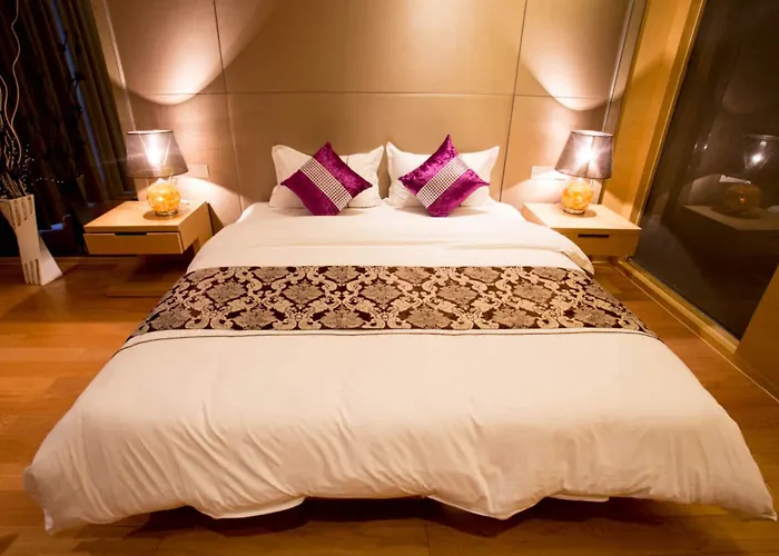 Wanlong Apartment Pazhou Branch