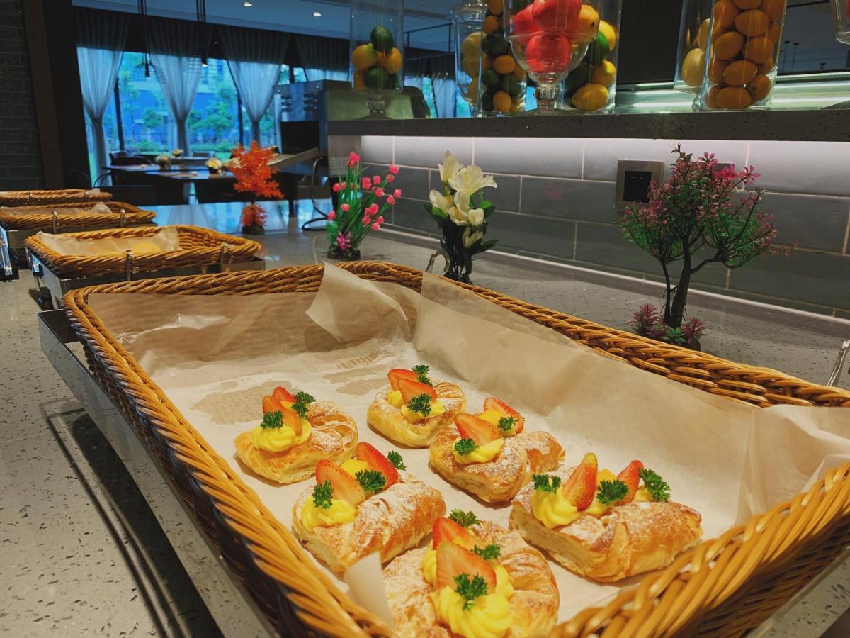 Southern Airlines Pearl Airport Hotel-canton Fair Free Shuttle Bus Guangzhou
