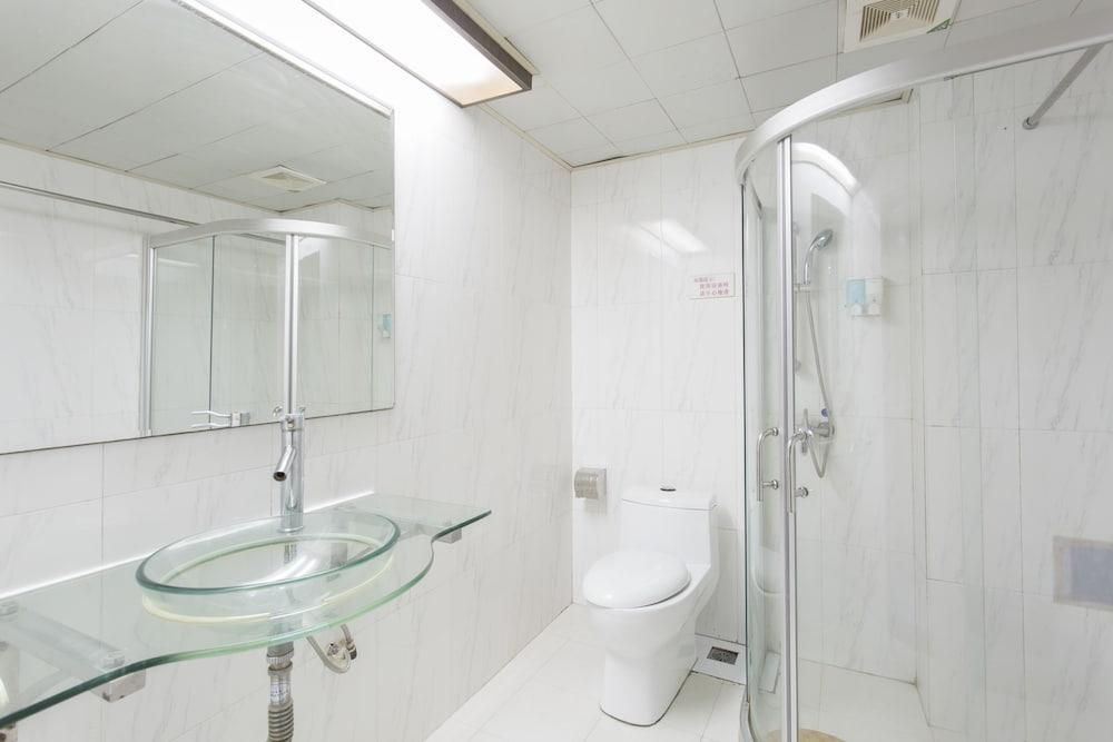 Hotel Kaiserdom Huayue 3*