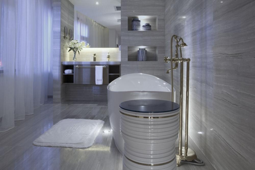 Centre Hotel Guangzhou