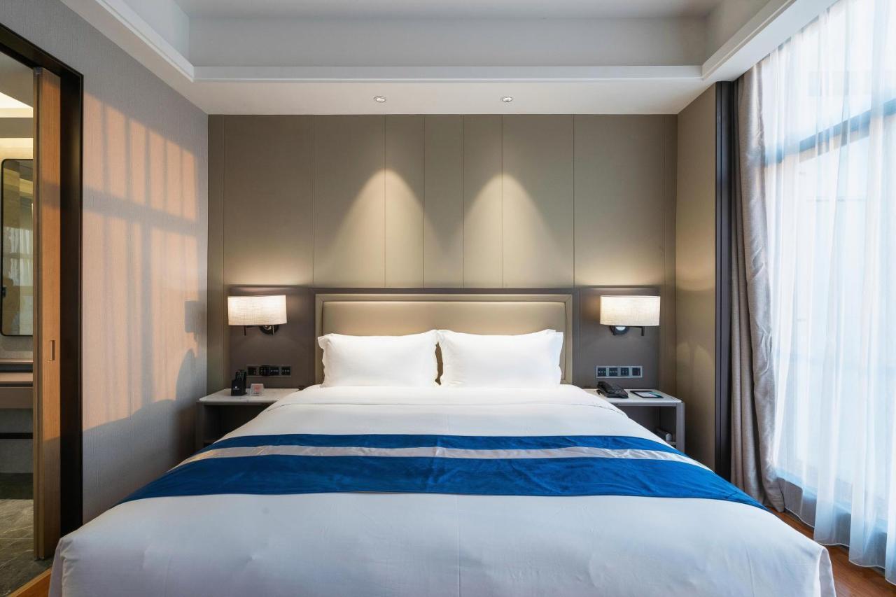 Southern Airlines Pearl Airport Hotel-canton Fair Free Shuttle Bus Guangzhou