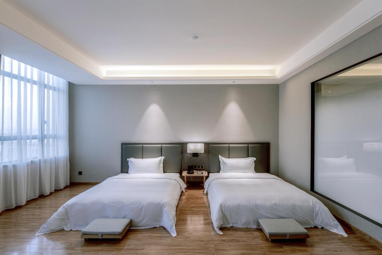 Southern Airlines Pearl Airport Hotel-canton Fair Free Shuttle Bus Guangzhou