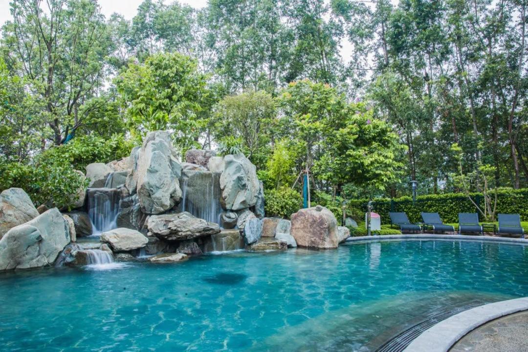 The Mulian Urban Huadu Resort 4*