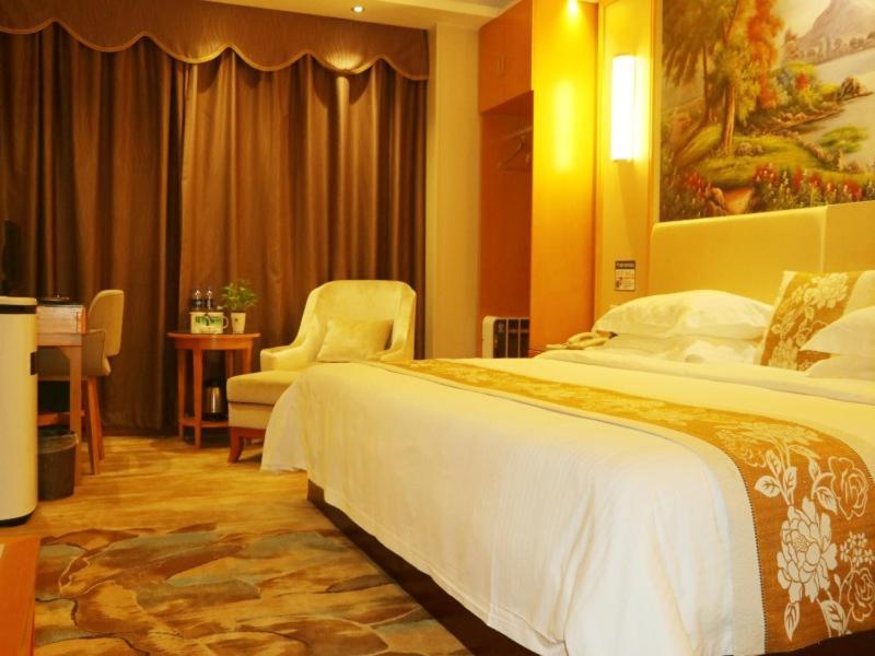 Greentree Panyu Chimelong Paradise Business Hotel