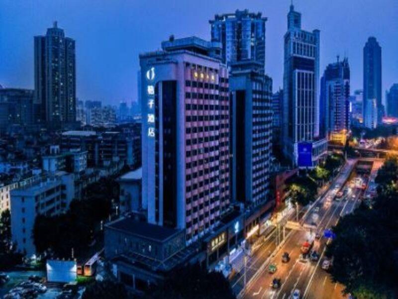 Orange Select Huanshi East Road Hotel 3*