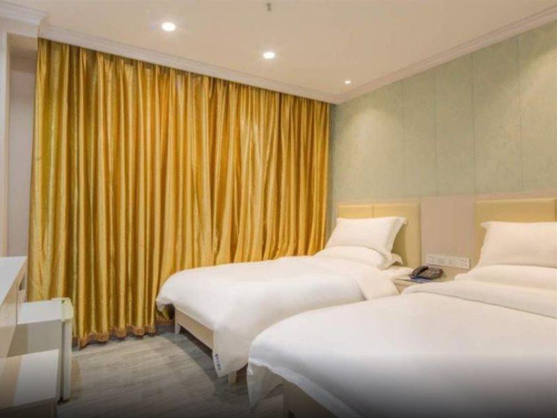 Zhao Qing 3* Guangzhou