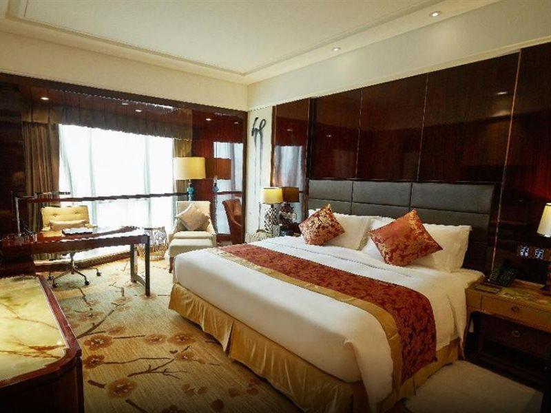 Estandon Hotel