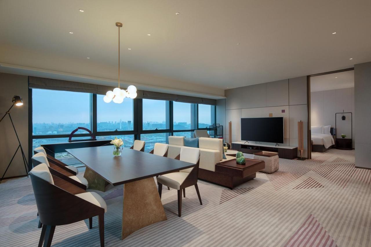 Crowne Plaza Foshan Nanhai - An Ihg -free Fair Shuttle Bus &live Music Performance Hotel Guangzhou