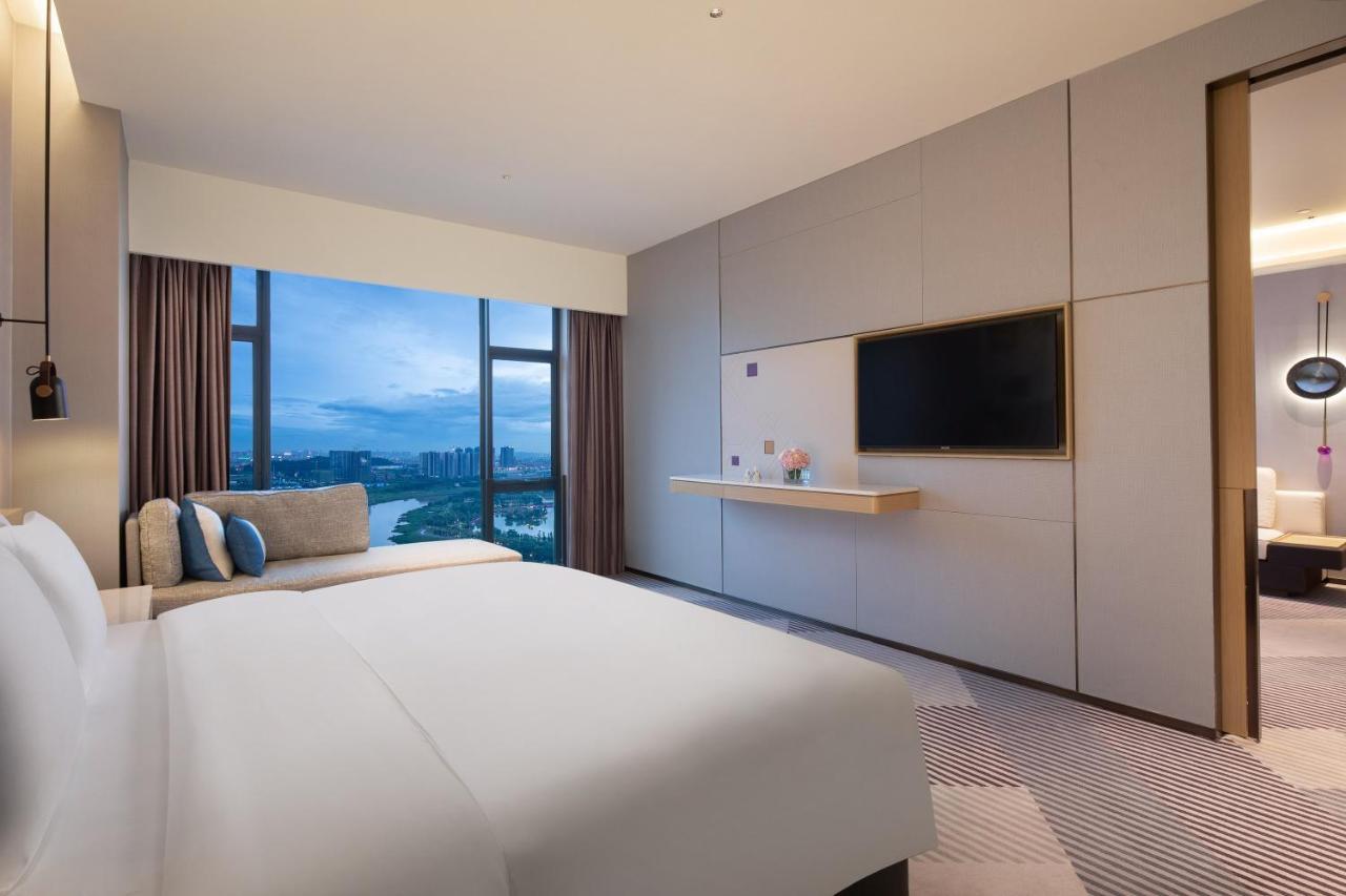 Hotel Crowne Plaza Foshan Nanhai - An Ihg -free Fair Shuttle Bus &live Music Performance 5*
