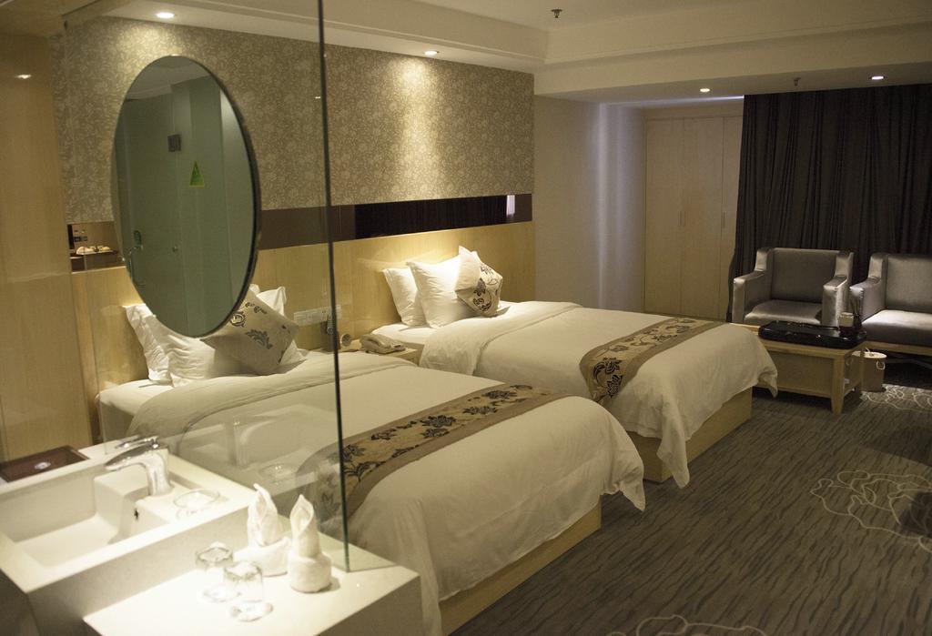 Hotel Paco Hotel-Guangzhou Shipaiqiao Metro Branch 4*