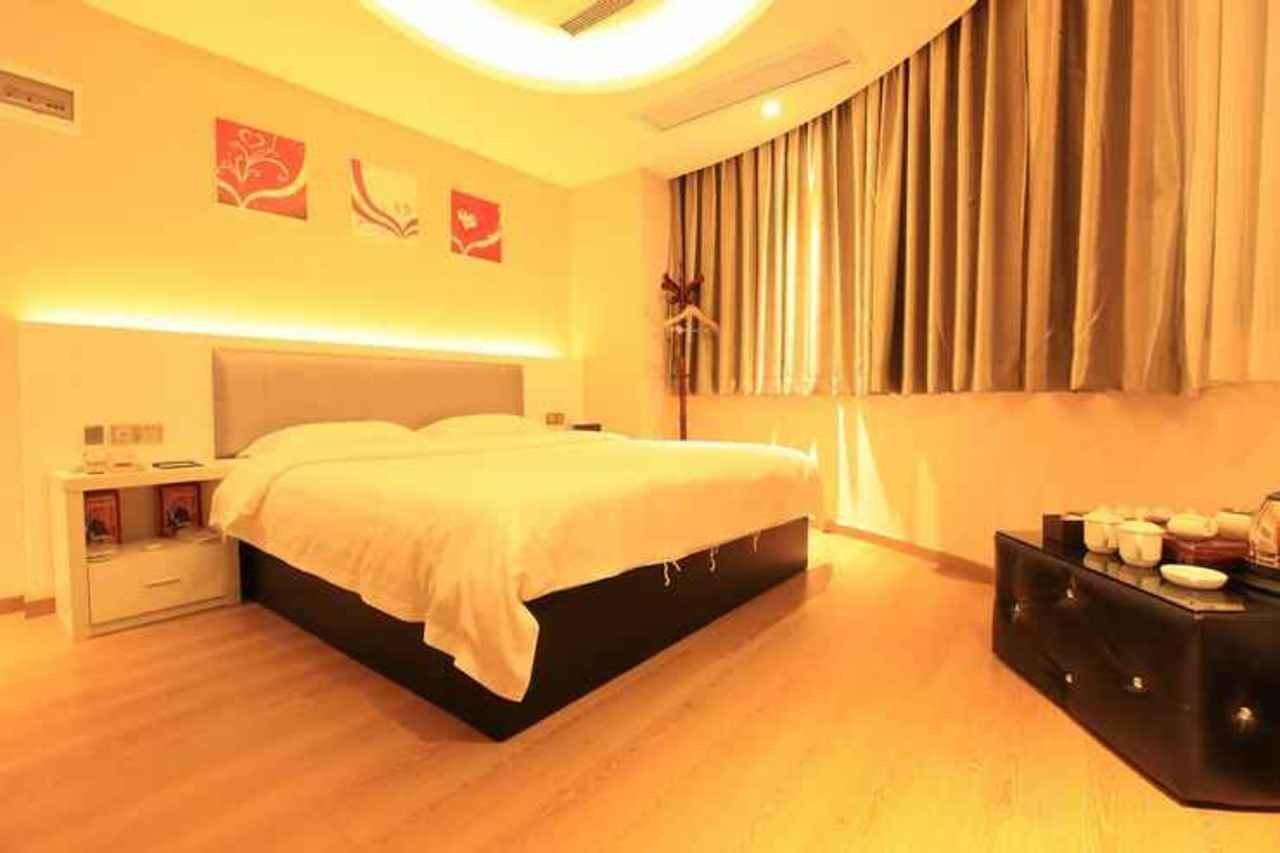 Shenghui Hotel 4*