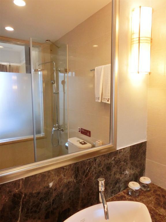 Yue Xiu Hotel