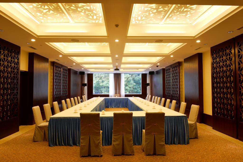 Hotel Guangdong Yingbin Hotel-free Fair Shuttle Bus Guangzhou