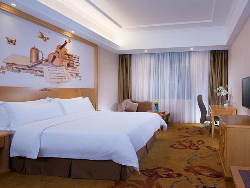 Vienna Conghua Jiangpu East Huanshi Road Hotel 3*