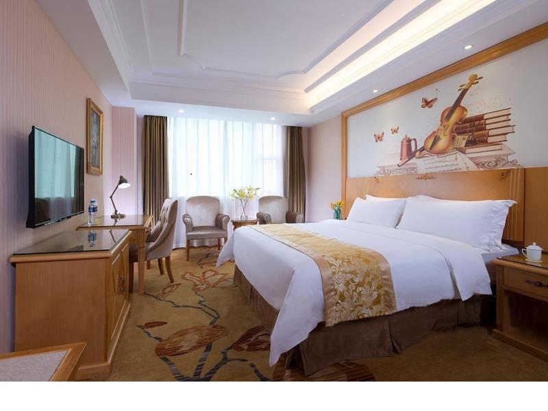 Vienna International Panyu Bridge Center International