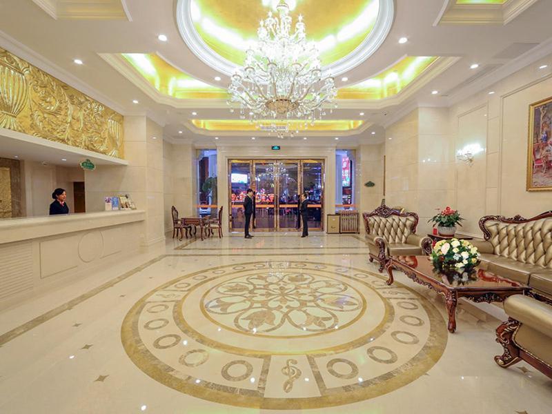 Vienna International Panyu Bridge Center International Guangzhou