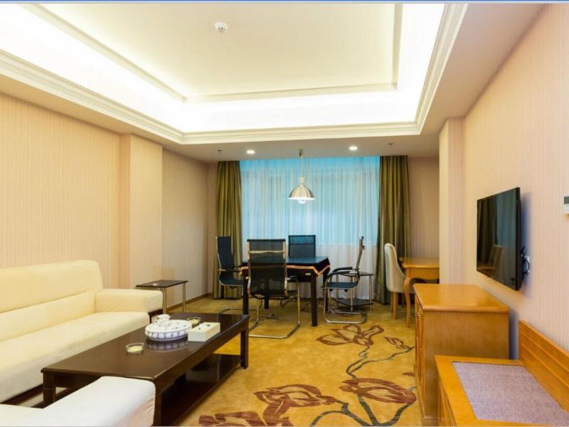Hotel Vienna Songnan 3*