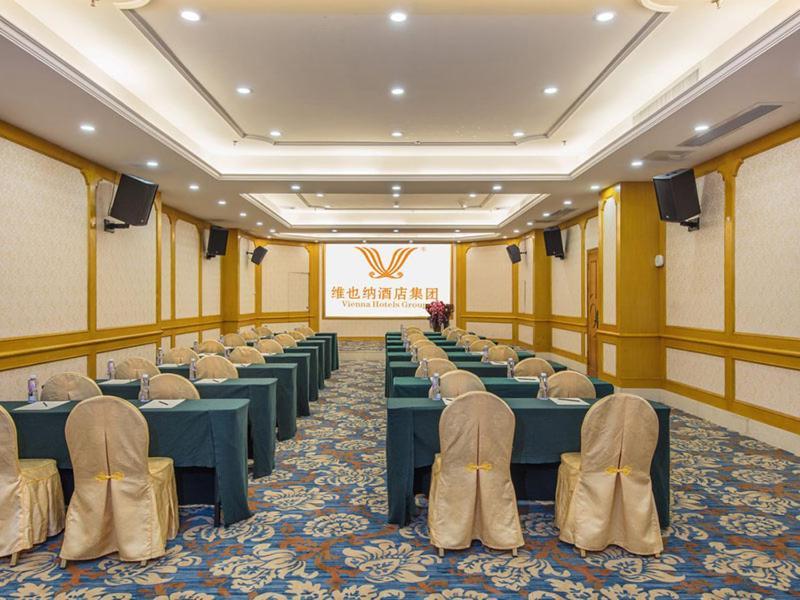 Vienna Yunbao Hotel