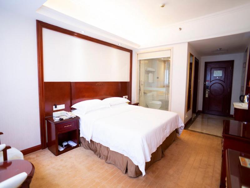 Vienna Yunbao 3*