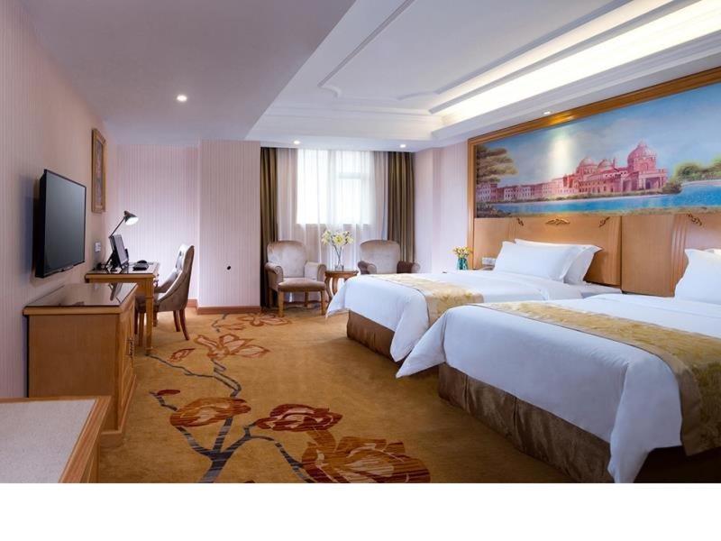 Vienna International Panyu Bridge Center International Guangzhou