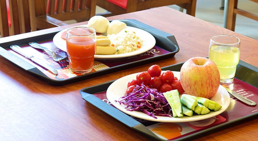 Hotel Elan Huangshi 2*