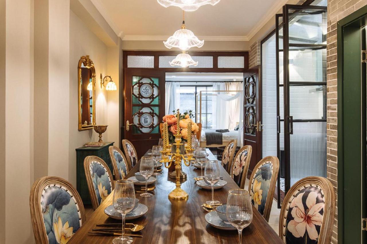 Locals Apartment: Liwan District Near Changshoulu Metro Apartment *