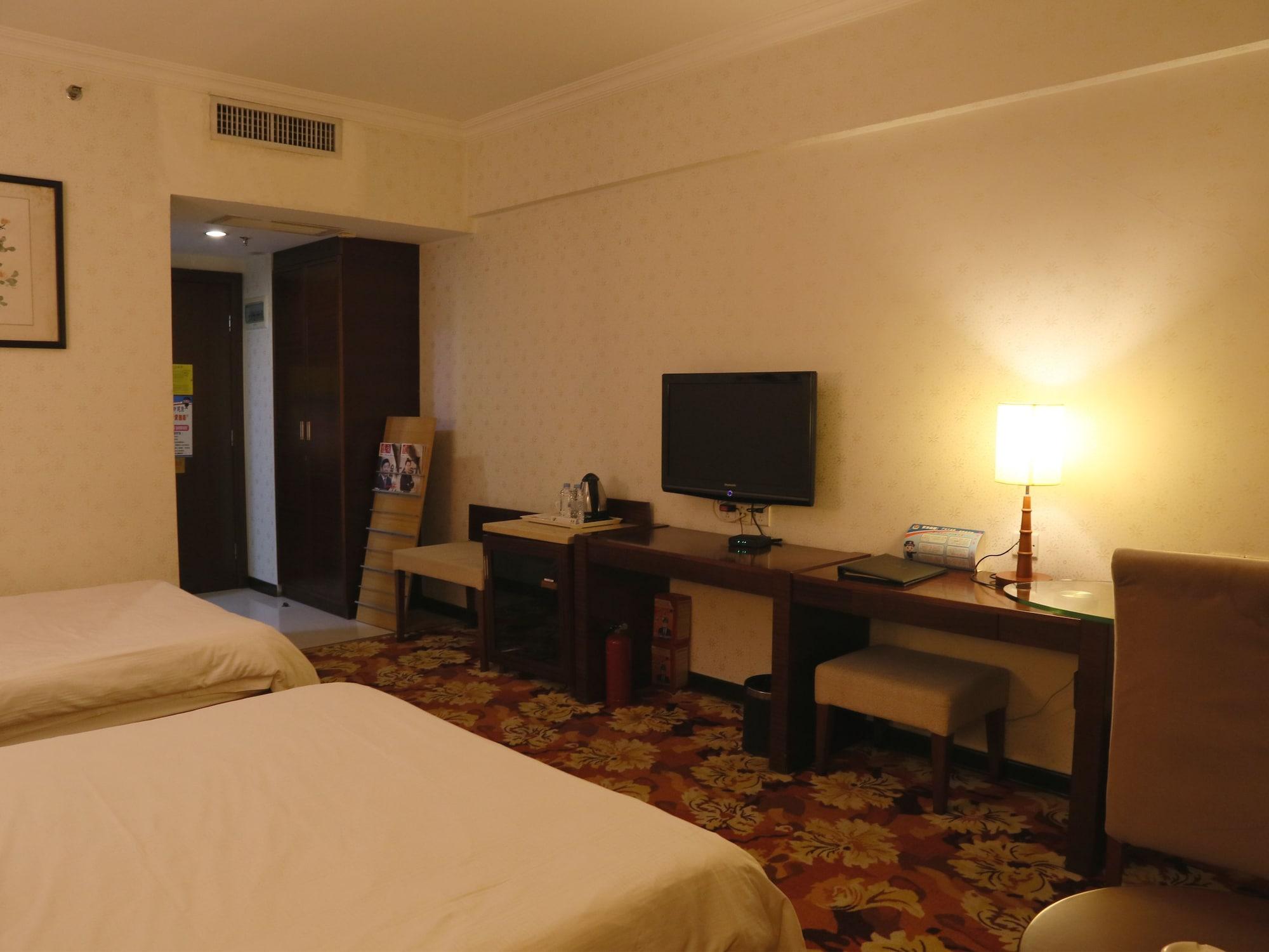 Pa Zhou Plaza Hotel