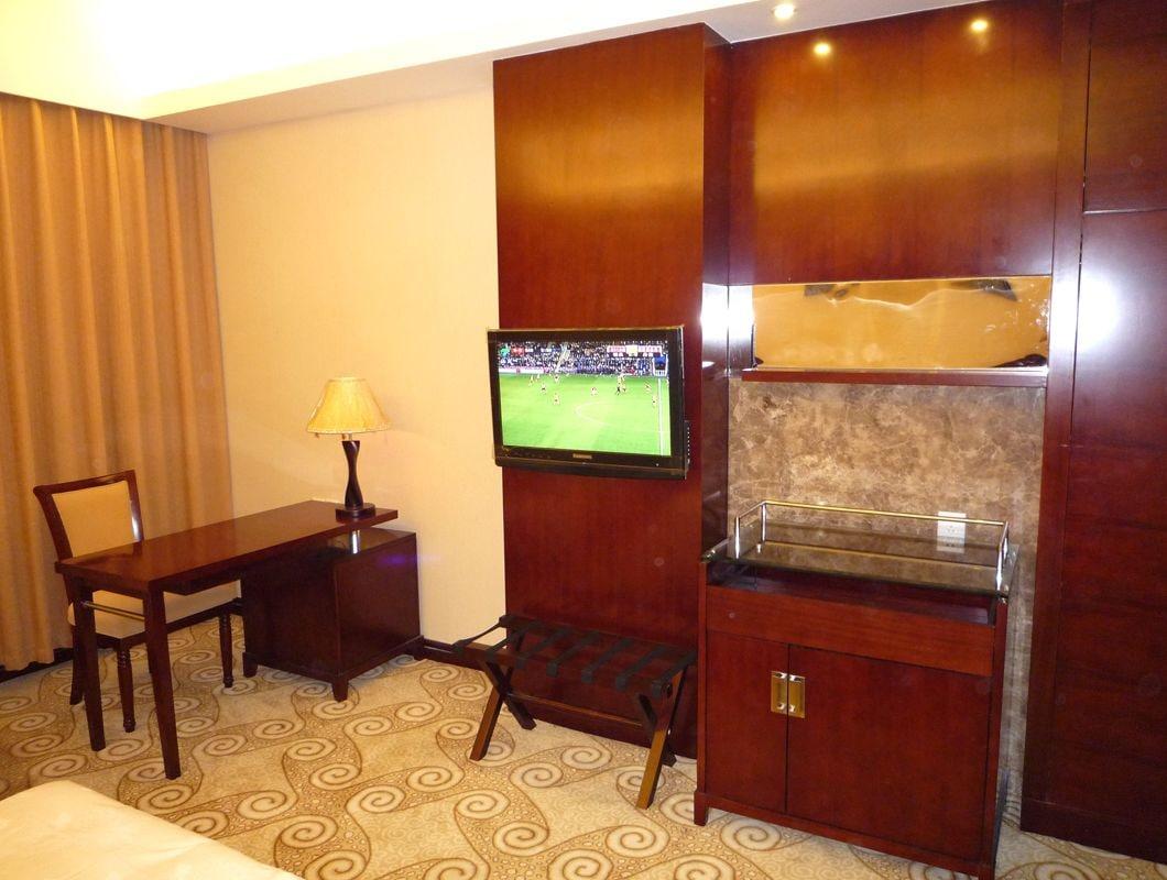 Hotel Yifeng 3*