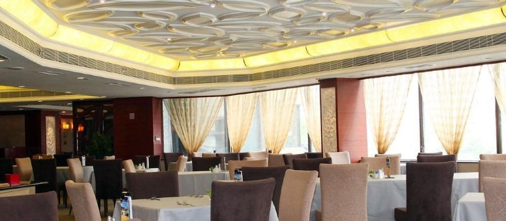Rosedale Hotel&suites 4*
