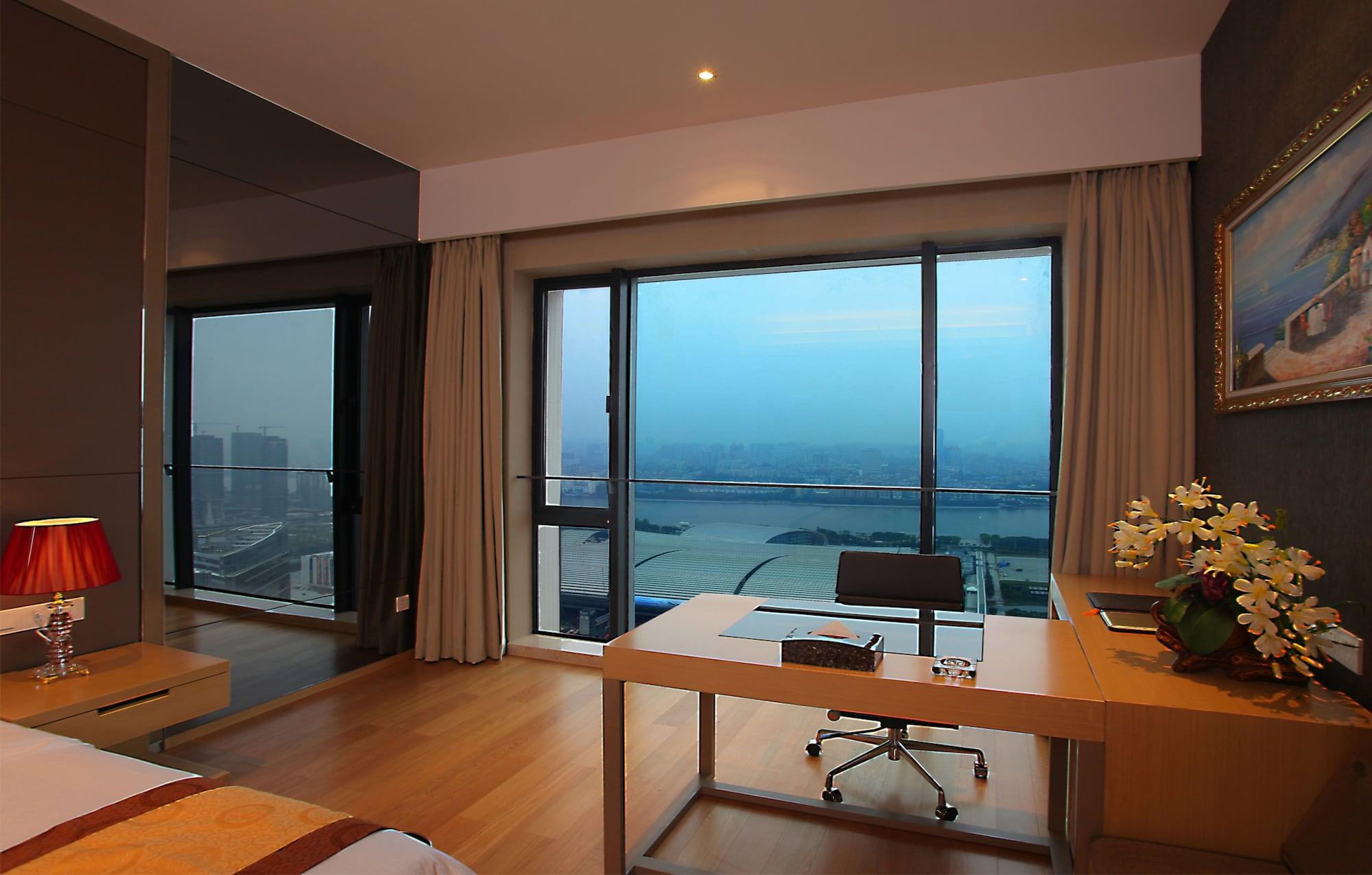 Hotel Heefun - Poly World Trading Center