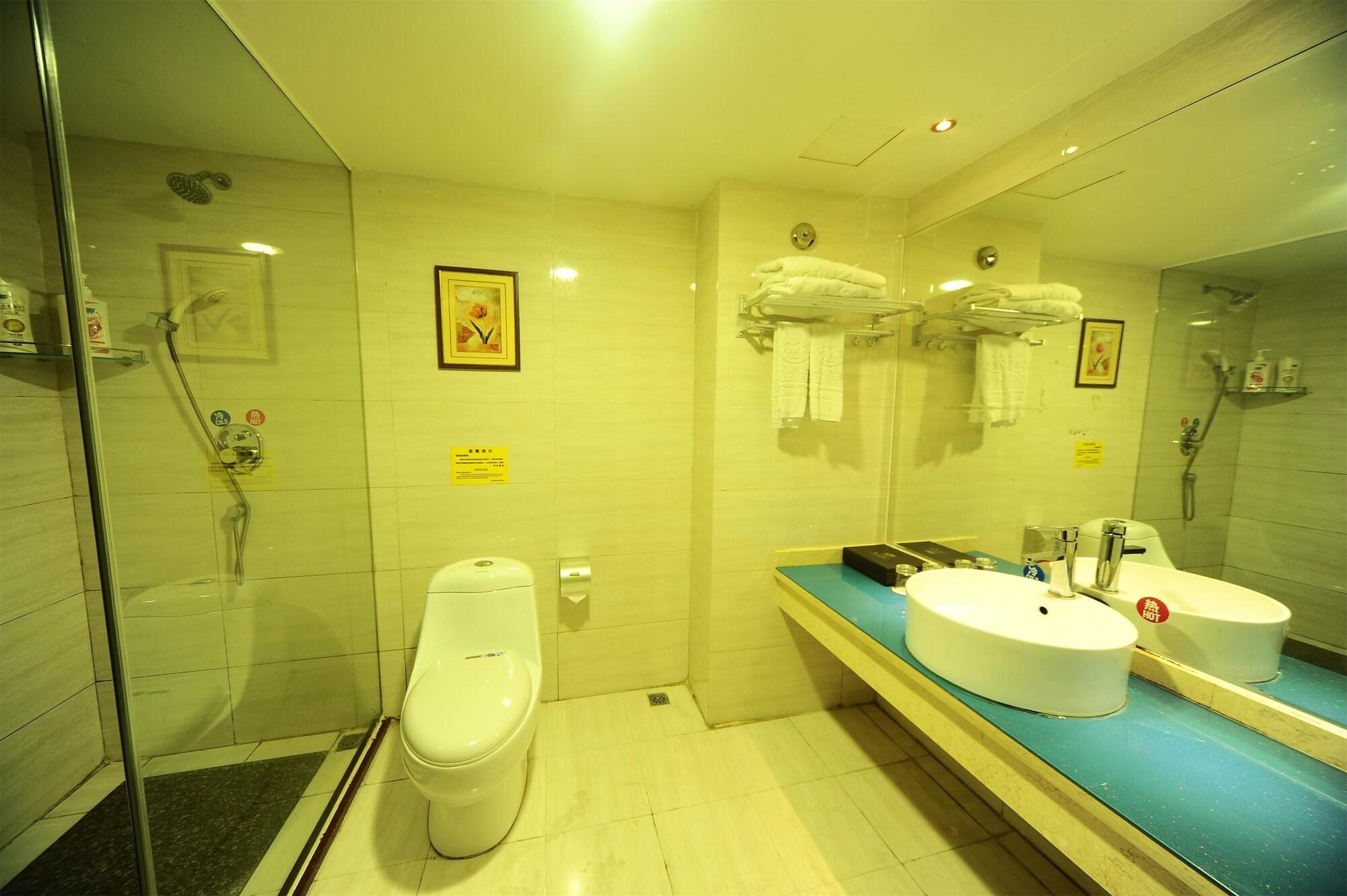 Junshan Hotel 3*