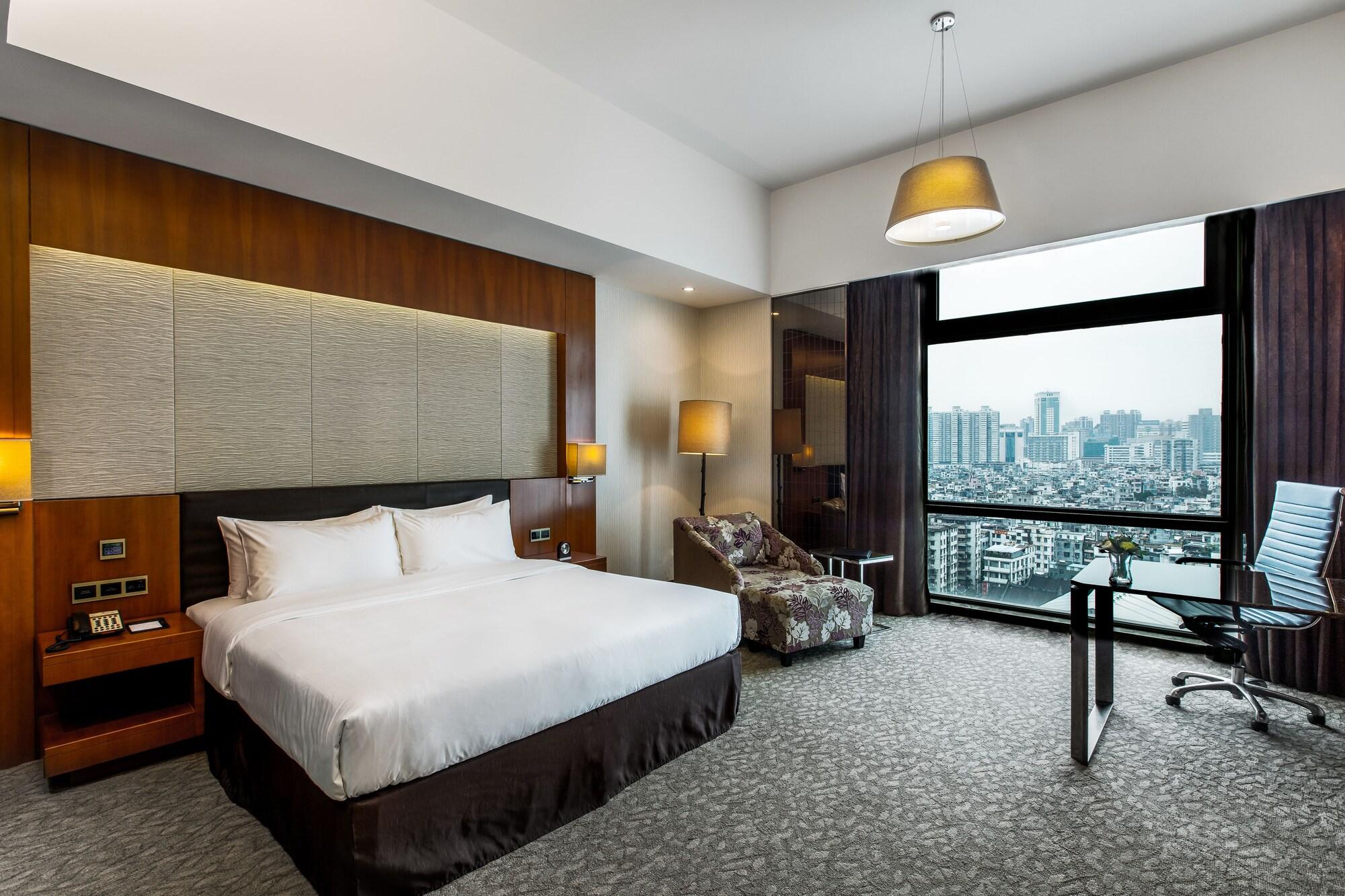 Hotel Vanburgh - Free Shuttle Bus Transfer During Fair 5*