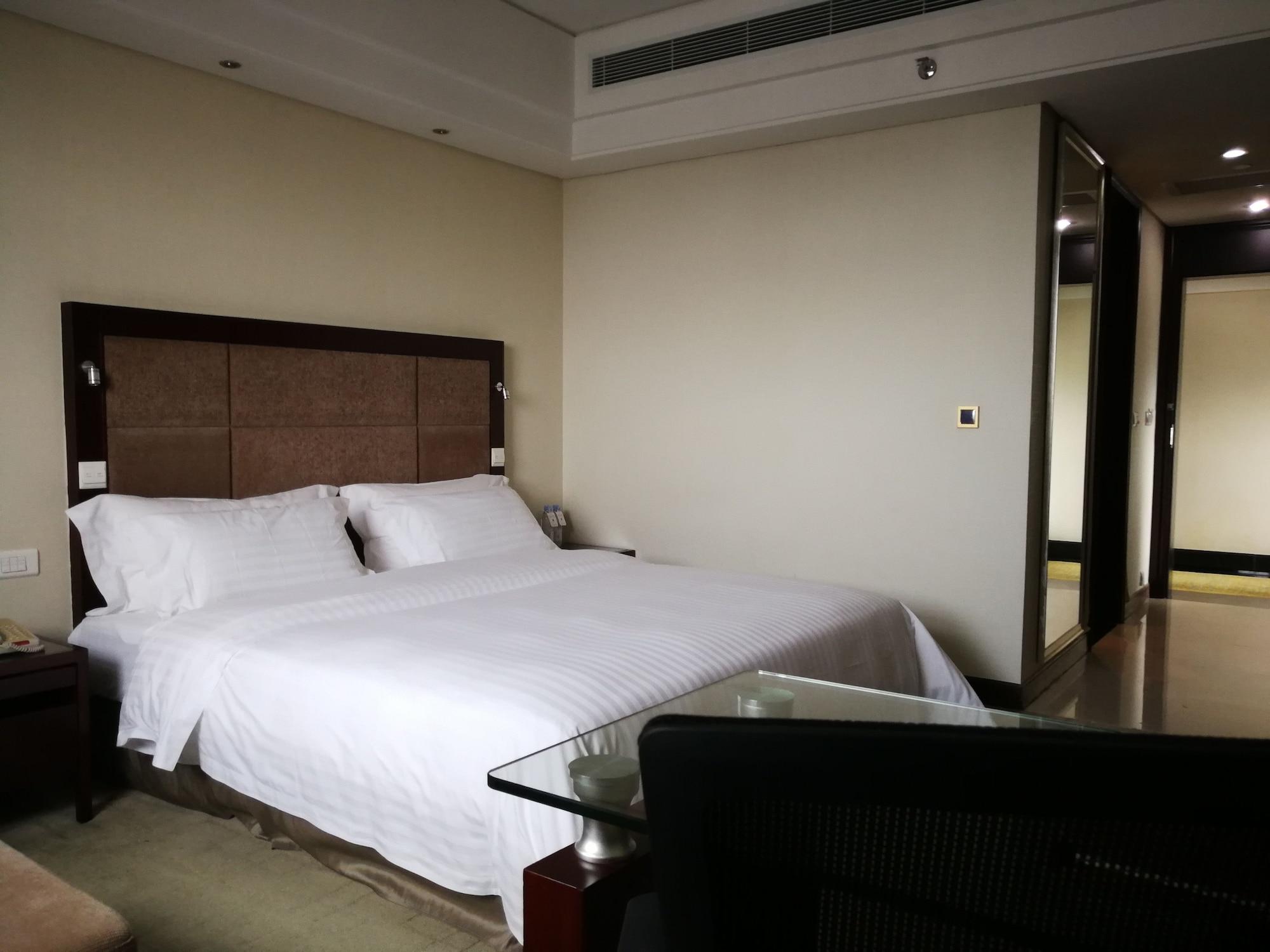Daysun International Hotel 4*