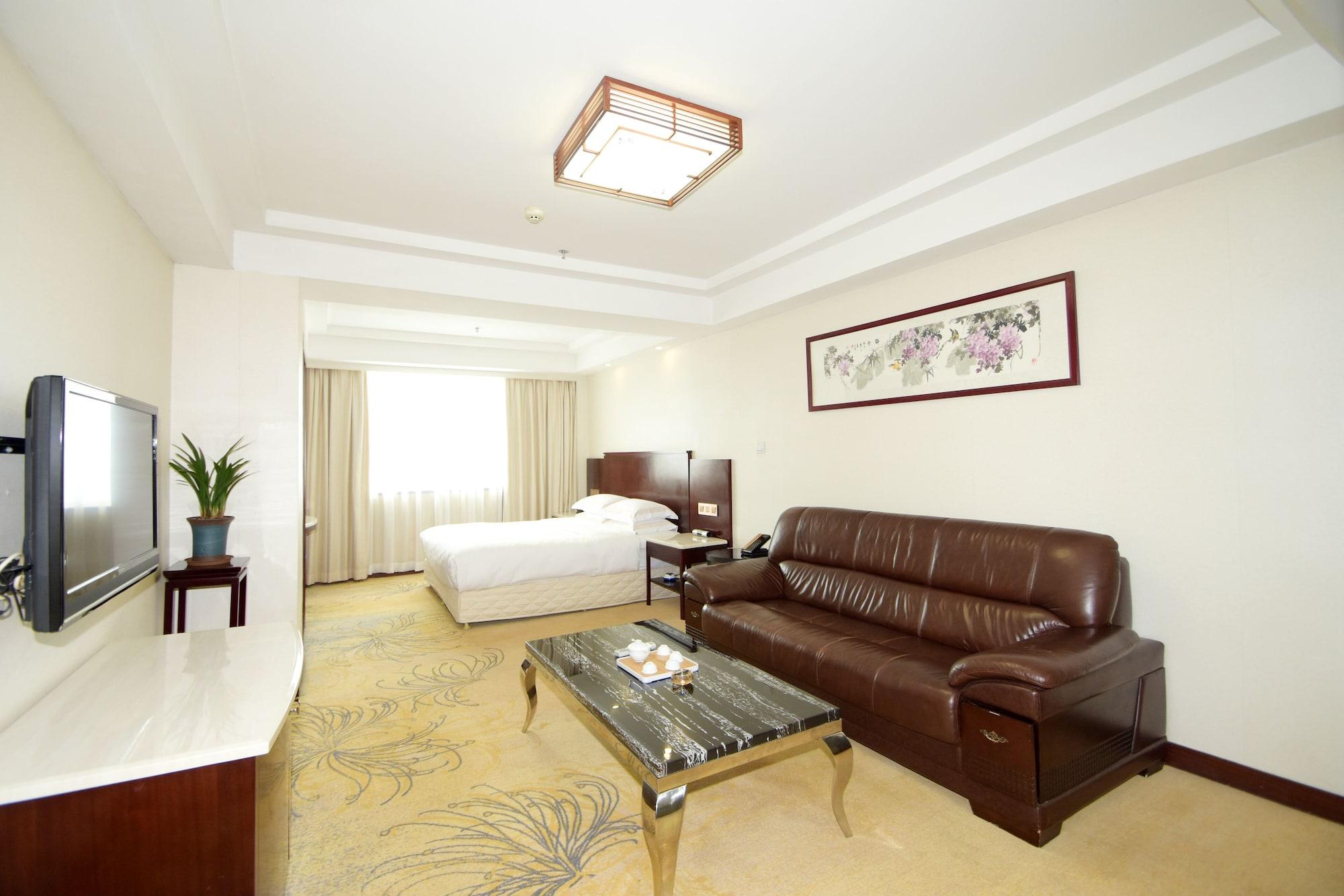 Overseas Chinese Friendship Hotel 3*