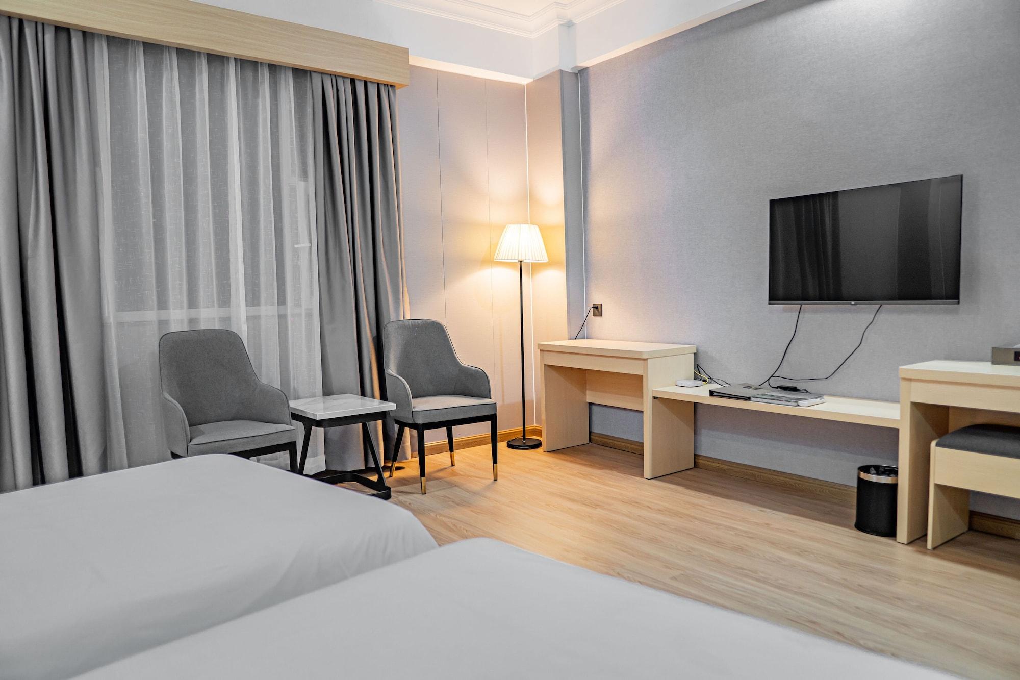 Galaxy Hotel 3*