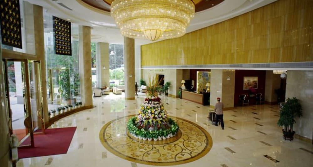 Hotel Yue Xiu 4*