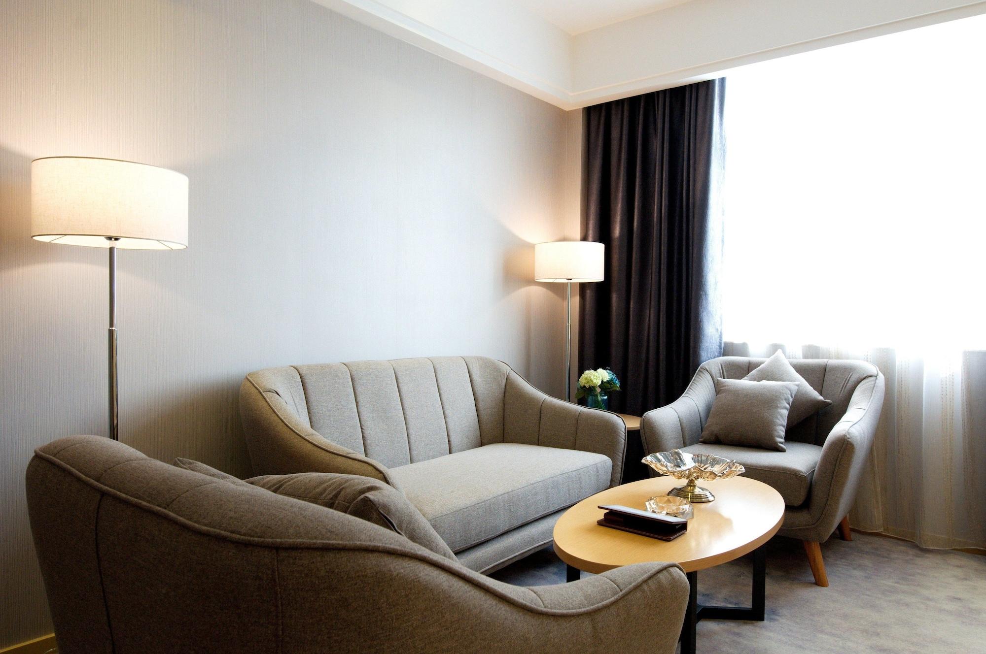 Seaman Hotel-line 2 Jiangnanxi Station